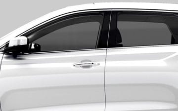 SUV Ambacar Shineray SWM con elegante diseño en sus ventanas